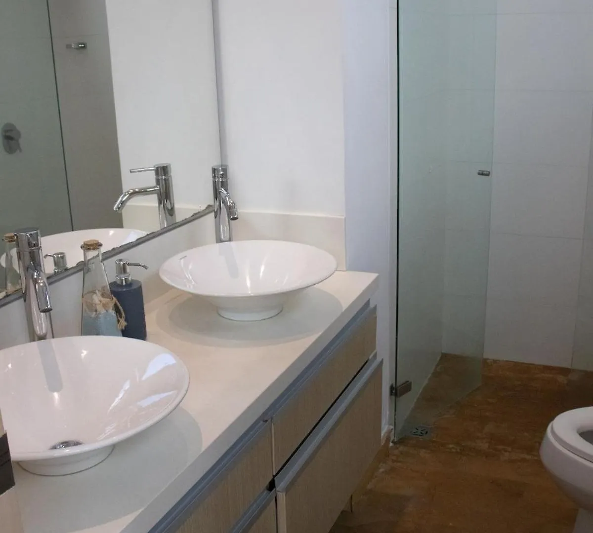 Luxury 3 Bedroom Apartment In Provenza Medellín 0*,