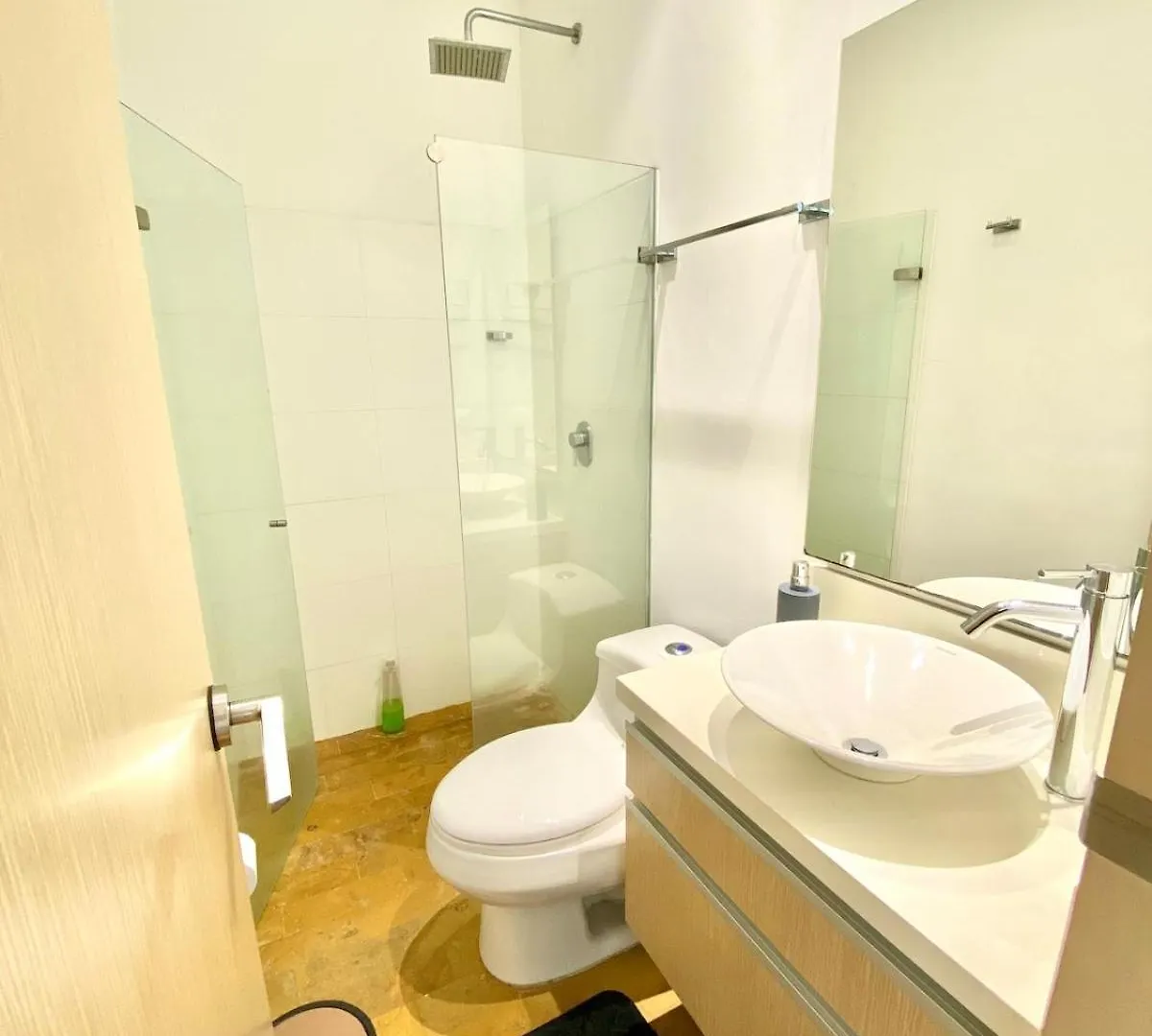 Luxury 3 Bedroom Apartment In Provenza Medellin